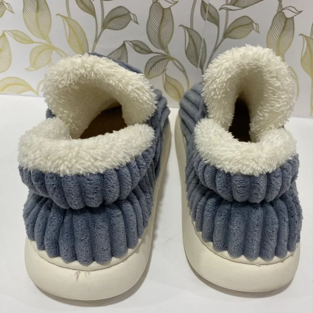 Cozy Plush Lined Slip-On Slippers With Ribbed Design & Durable Rubber Sole NWOT - Picture 6 of 8